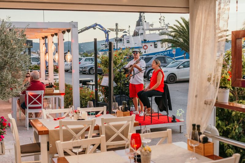 Acoustic duo singers performing at Restaurant Roko